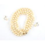 Single row cultured pearl necklace, one hundred and sixteen 7.5-7.85mm cultured cream pearls,