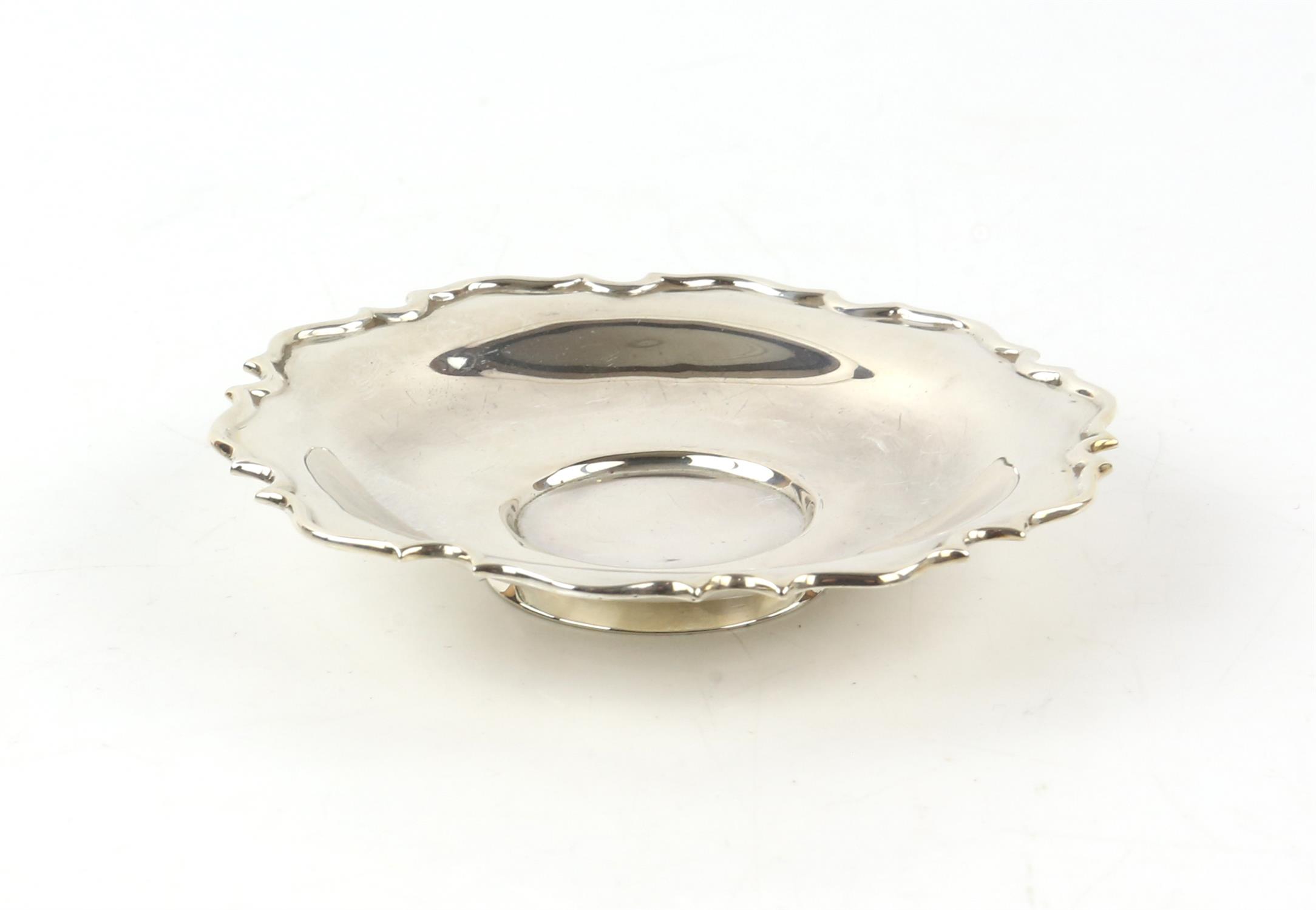 George V silver miniature circular comport with pierced decoration, filled base, maker's mark 'WB', - Image 4 of 11