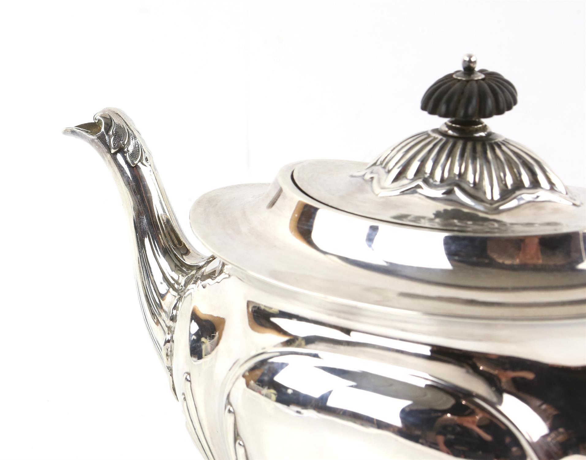 Victorian silver teapot with bulbous form and gadrooned decoration, by Mark Willis, Sheffield, 1896, - Image 3 of 5