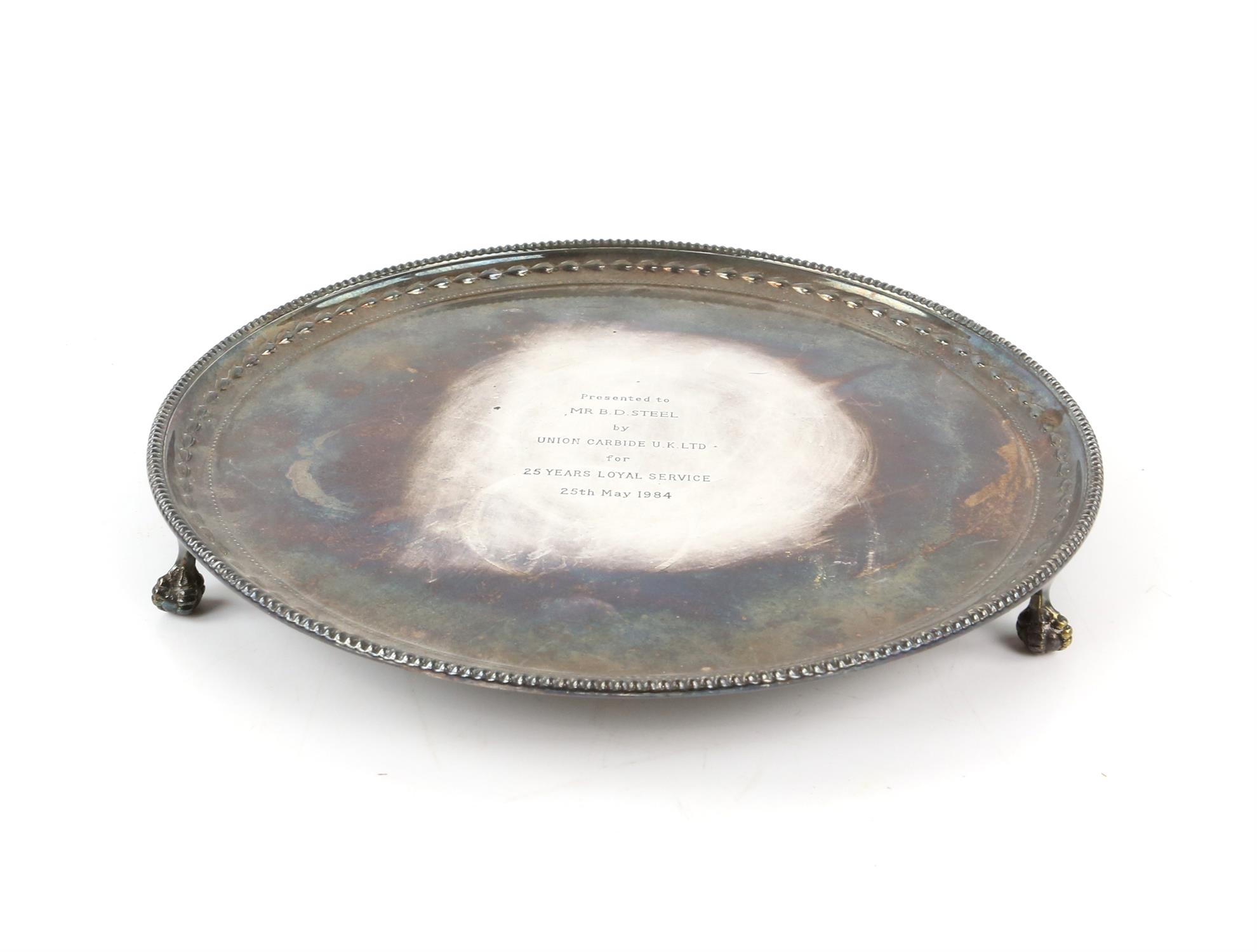 Silver plated wares to include a galleried tray, entree dish and cover, toast rack and other items, - Image 4 of 5