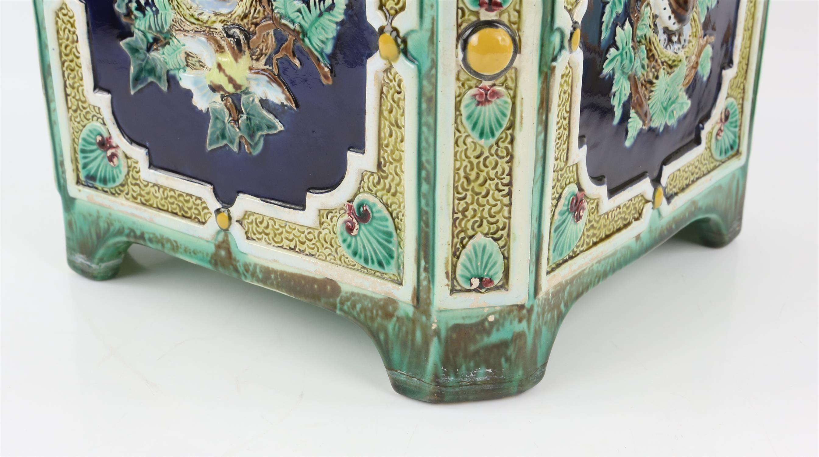 Minton style planter on stand, decorated with pairs of birds on nests. 22cm High, 21.5cm wide, 21. - Image 9 of 10