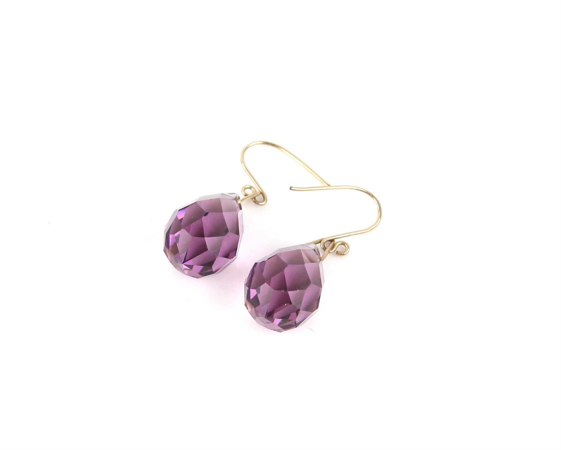 Selection of jewellery, comprising four pairs of earrings, including a pair of briolette amethyst - Image 6 of 8