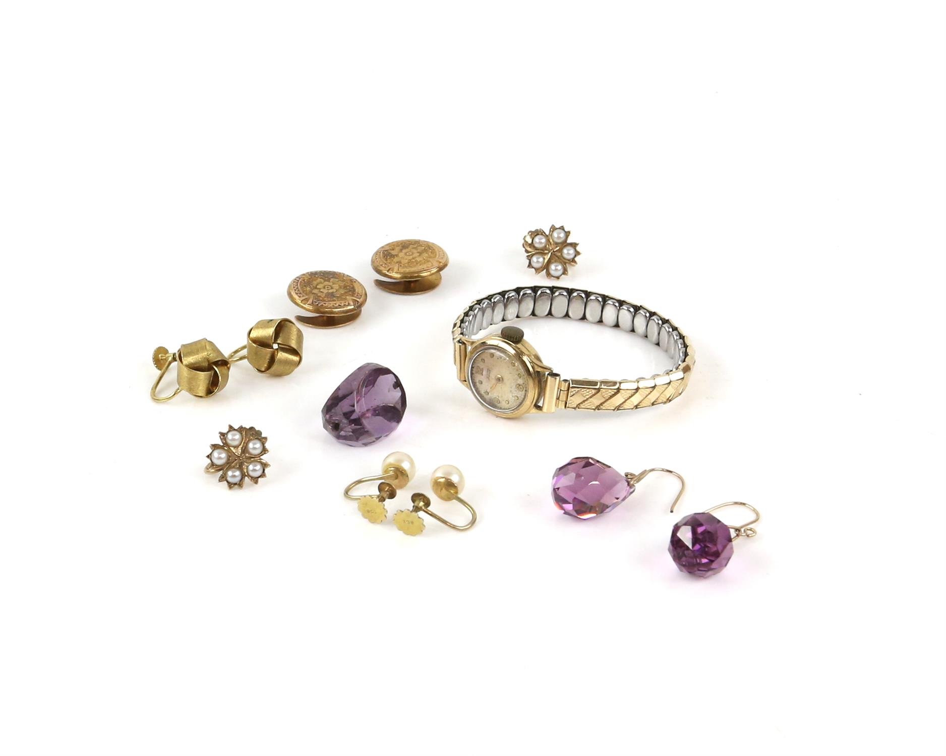 Selection of jewellery, comprising four pairs of earrings, including a pair of briolette amethyst