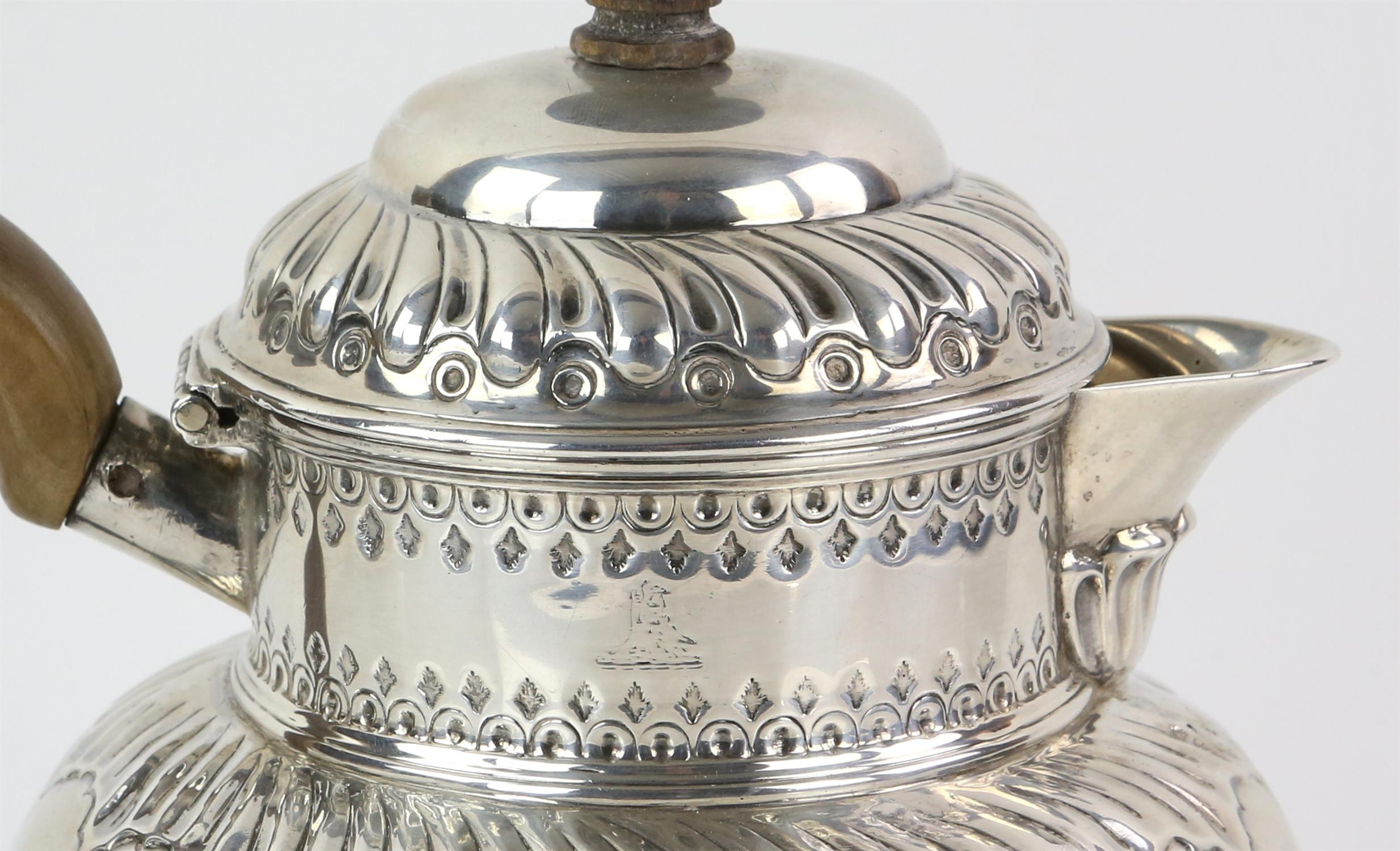 George III silver teapot with embossed and gadrooned decoration, gross weight 12oz, 373g, - Image 3 of 4
