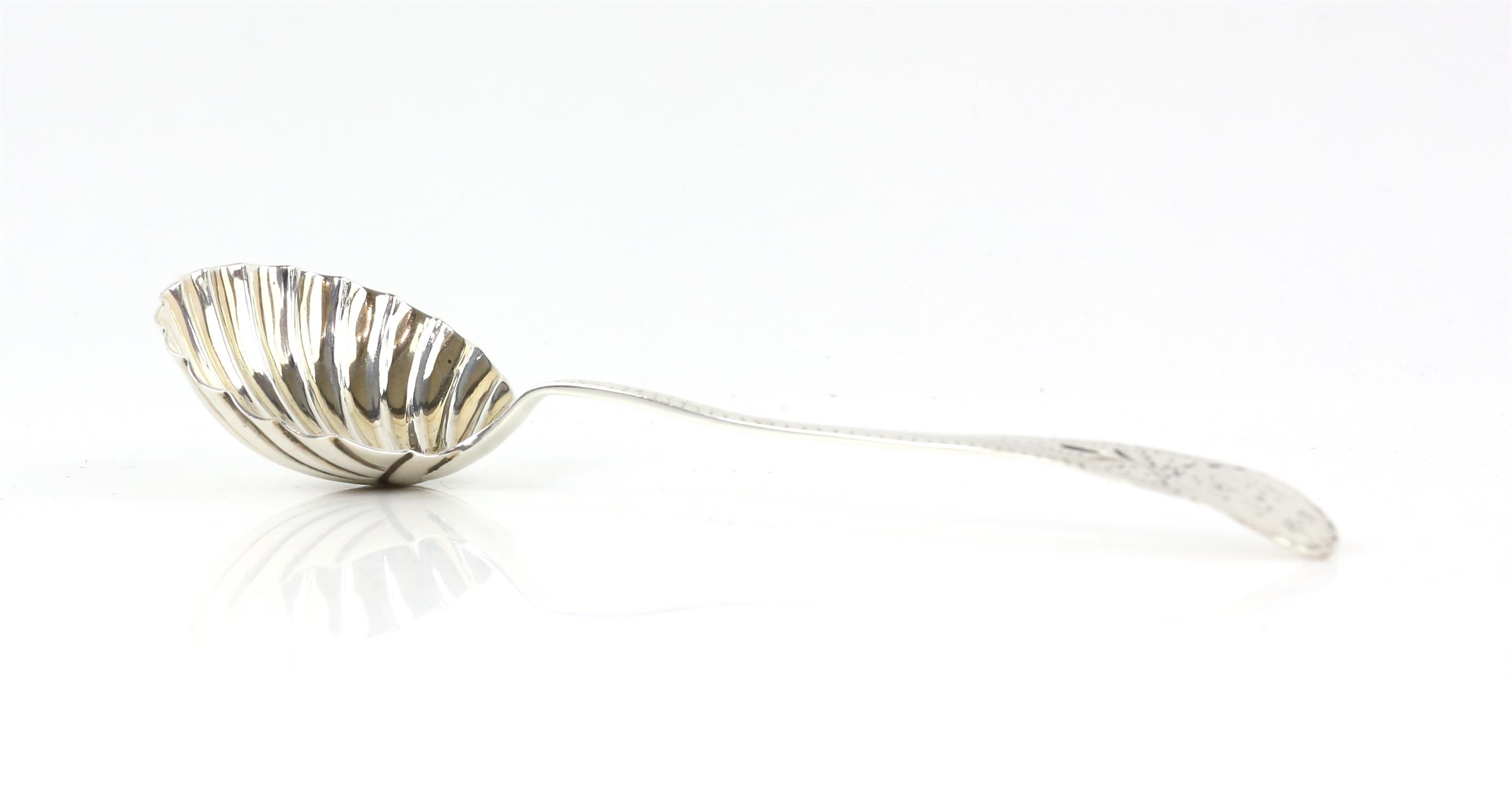 18th Century silver shell bowl ladle, Circa 1780 - Image 4 of 5