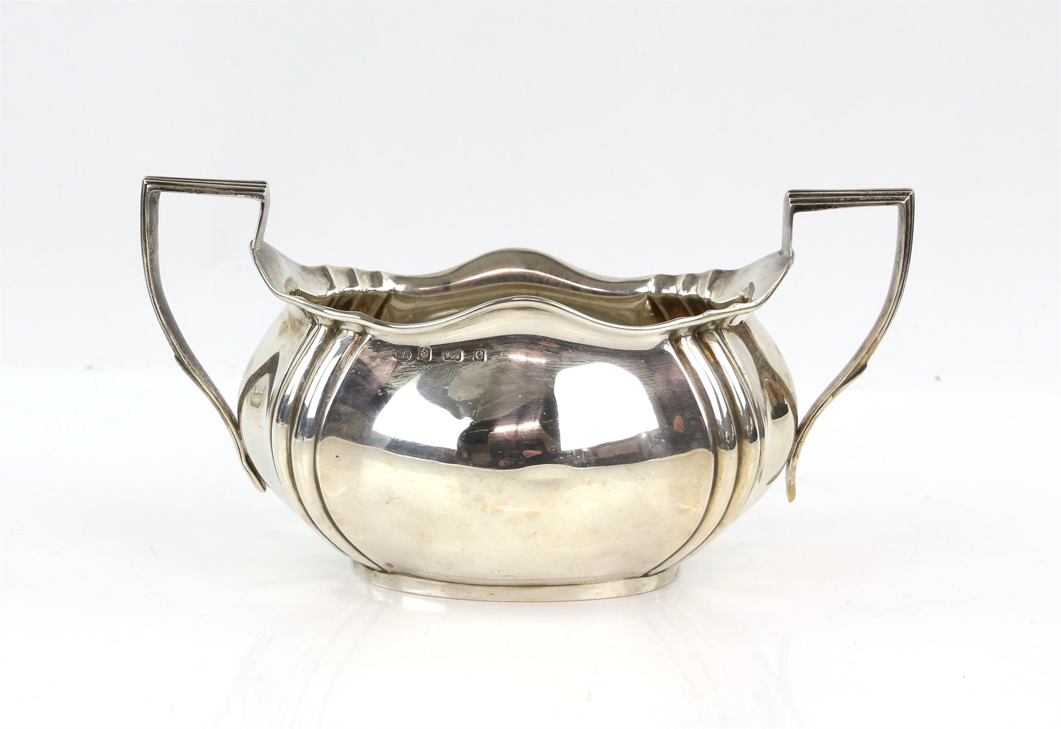 Edward VII silver four piece tea service, comprising teapot, hot water jug, cream jug and sugar - Image 6 of 9