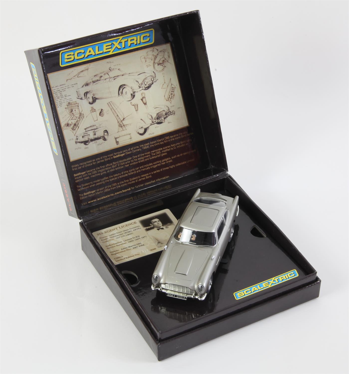 James Bond - Scalextric The Classic Collection - Limited edition Goldfinger box set of Aston Martin
