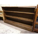 20th century large oak open bookcase H112.5cm x W195cm x d28cm
