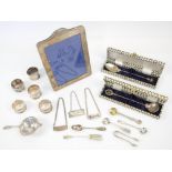 Mixed collection of silver, to include tea strainer, Birmingham 1926, five napkin rings,