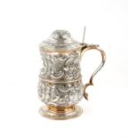 Silver plated "Georgian" style tankard cast with flowers and scrolls by William Hutton & Sons, 21cm