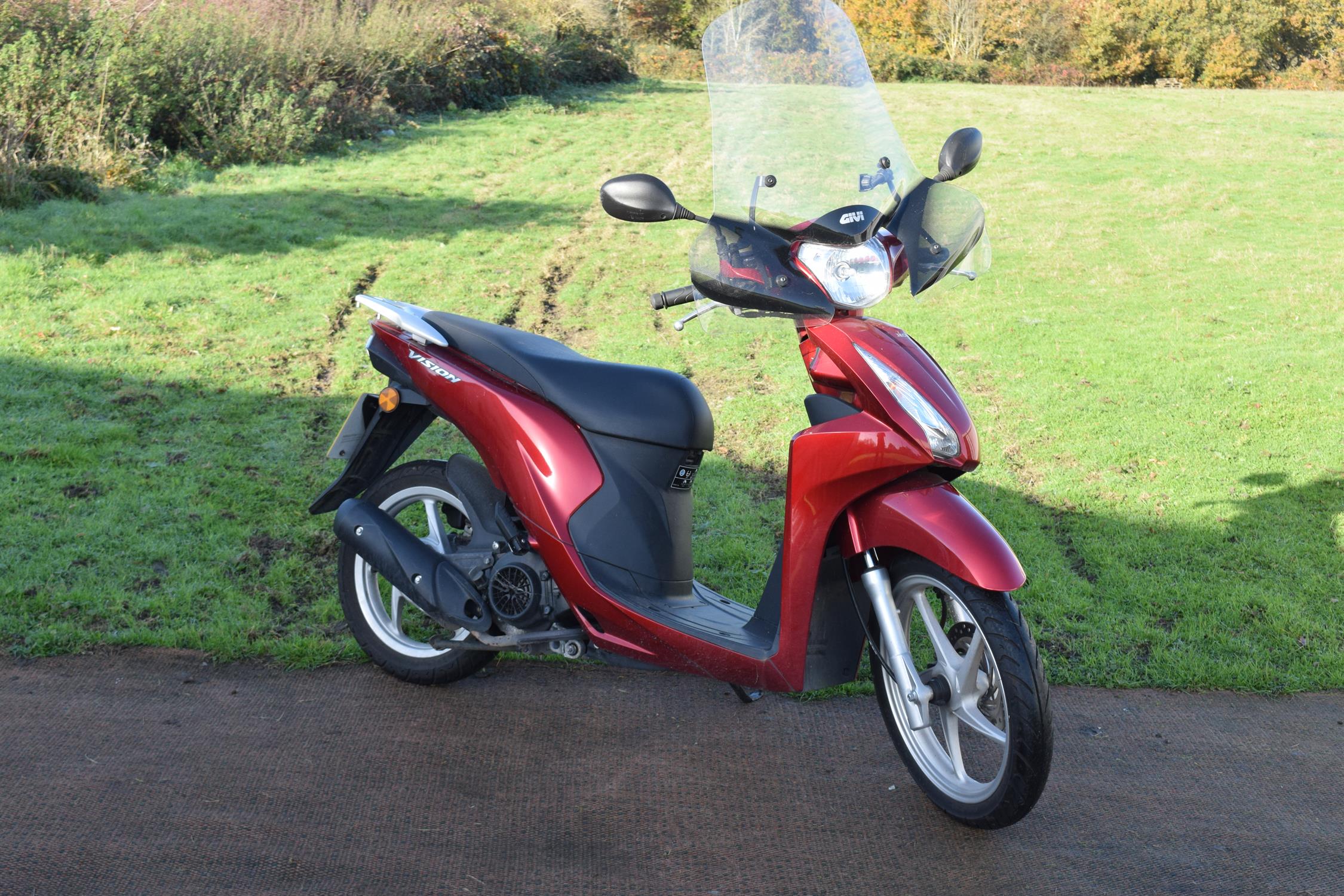 2018 Honda NSC 110 Vision Scooter - Image 6 of 14