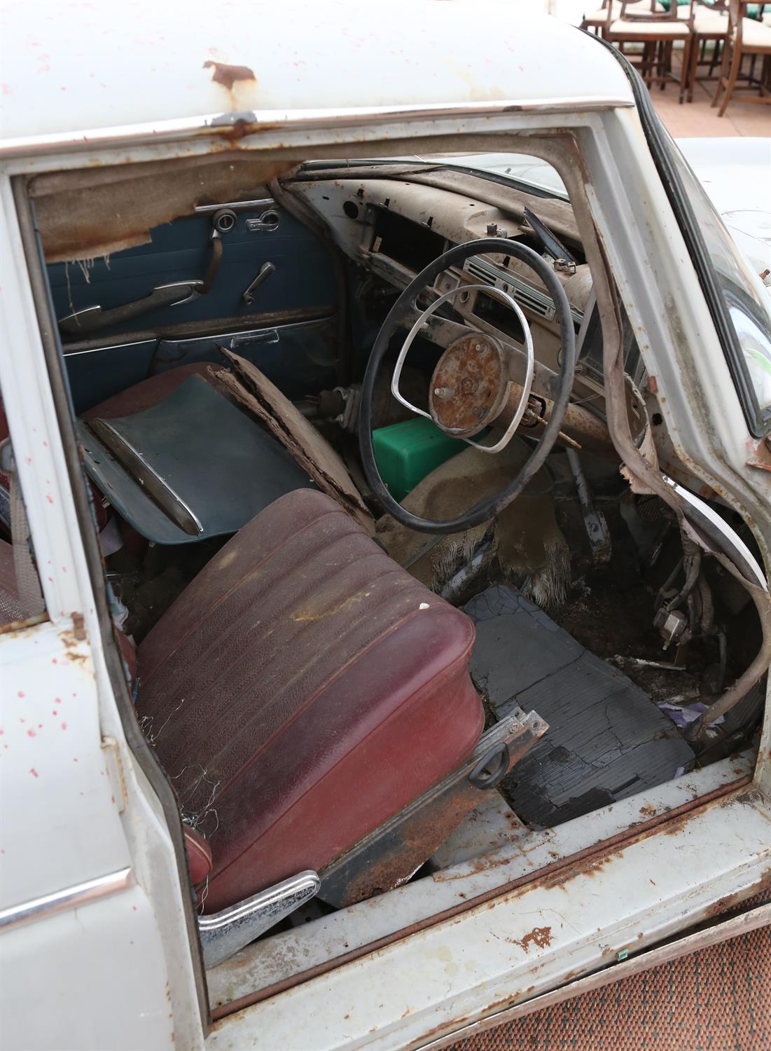 1963 Mercedes-Benz 300 SE Sedan Fintail ‘Barn Find’ - Image 4 of 23