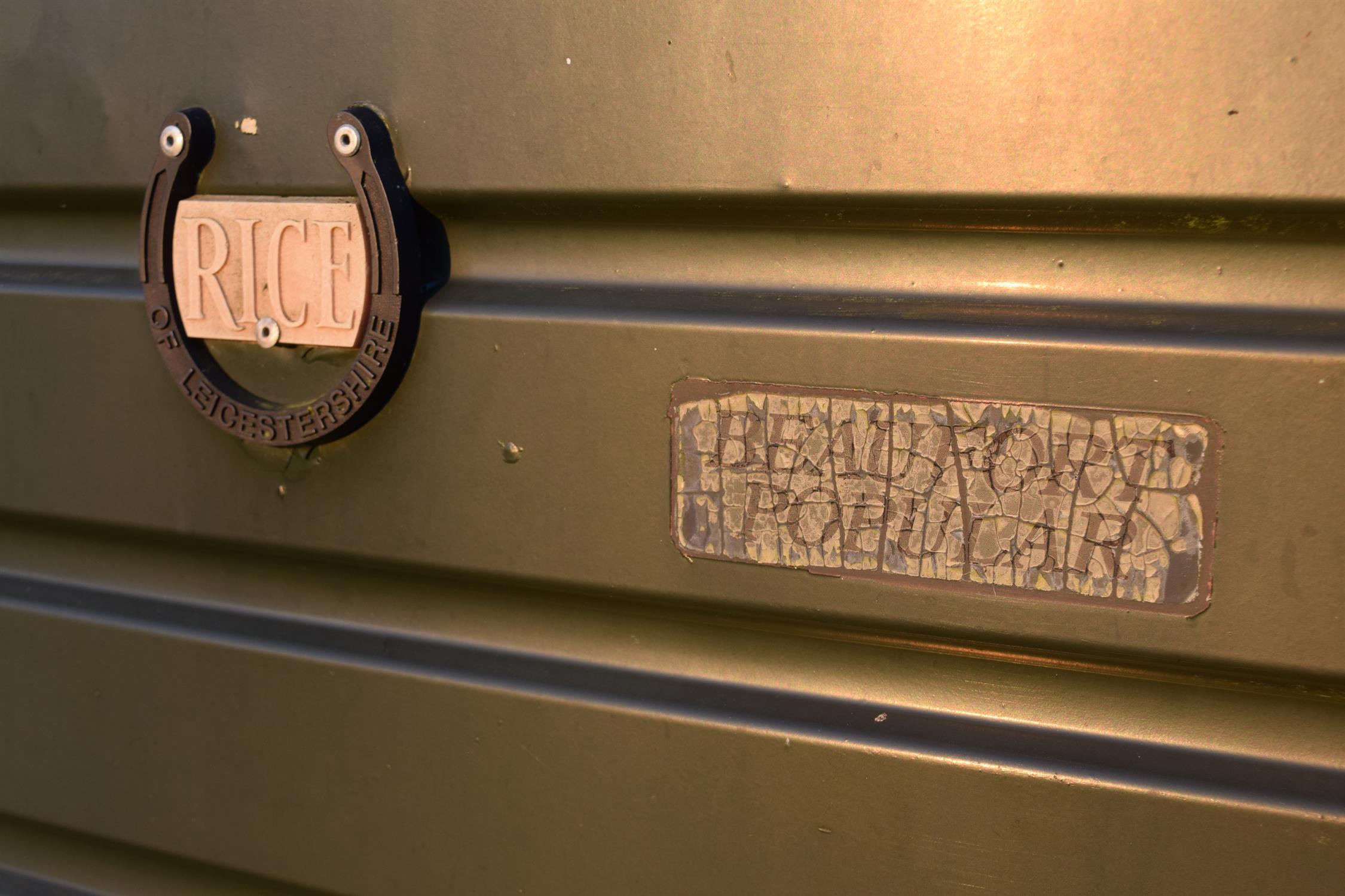 Rice of Leicestershire 'Beaufort Popular' Horse Box Inner dimensions: 128 inches in length & 66 - Image 10 of 11