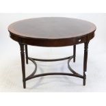 Early 20th century mahogany round breakfast table, with crossbanded and ebony lined top on tapering