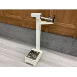 LARGE WEIGHING SCALES