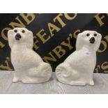 A PAIR OF 19TH CENTURY STYLE STAFFORDSHIRE FIRE SIDE DOGS WITH GLASS EYES 31CM HIGH