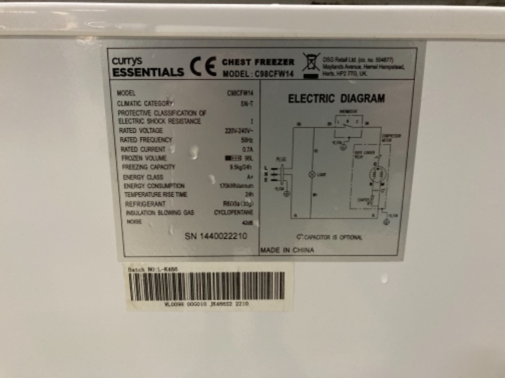 A CURRYS ESSENTIAL SMALL CHEST FREEZER MODEL NO C98CFW14 - Bild 2 aus 2