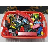 A BOX OF MISCELLANEOUS DIE CAST VEHICLES