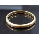 22CT GOLD WEDDING BAND WITH BIRMINGHAM HALLMARK 2.2 GRAMS SIZE N 1/2