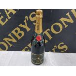 1985 MOET AND CHANDON VINTAGE BRUT CHAMPAGNE