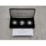 3 2015 LONGEST REIGNING MONARCH £1 SILVER PROOF COINS IN DISPLAY CASE WITH CERTIFICATE