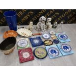 COLLECTION OF WEDGWOOD BLUE AND WHITE COMMEMORATIVE PLATES, MASONS AND RINGTONS WITH A CRYSTAL SHIPS