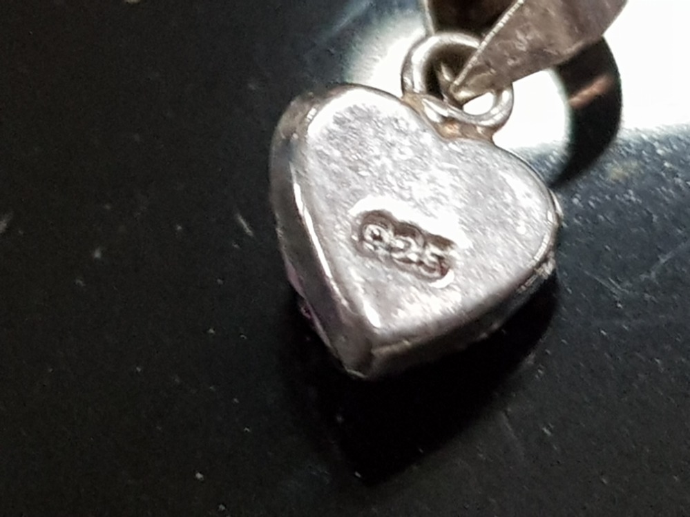SILVER MOUNTED LARGE HEART CRYSTAL PENDANT ON SILVER FLAT TWIST CHAIN PLUS SMALLER SILVER MOUNTED - Image 3 of 4