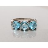 925 STERLING SILVER 3 STONE TOPAZ RING SIZE N GROSS WEIGHT 3.5G