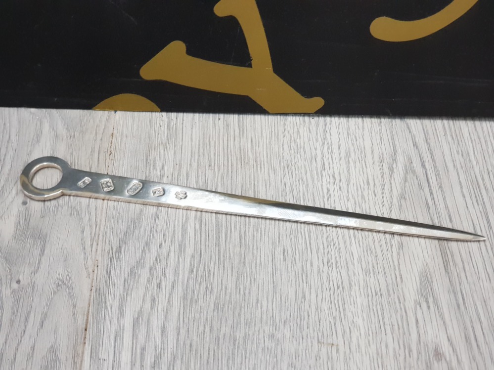 SOLID SILVER MEAT SKEWER MILLENNIUM LONDON HALLMARK 58 GRAMS