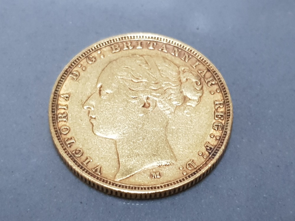 22CT GOLD 1885 QUEEN VICTORIA YOUNG HEAD FULL SOVEREIGN - Image 3 of 4