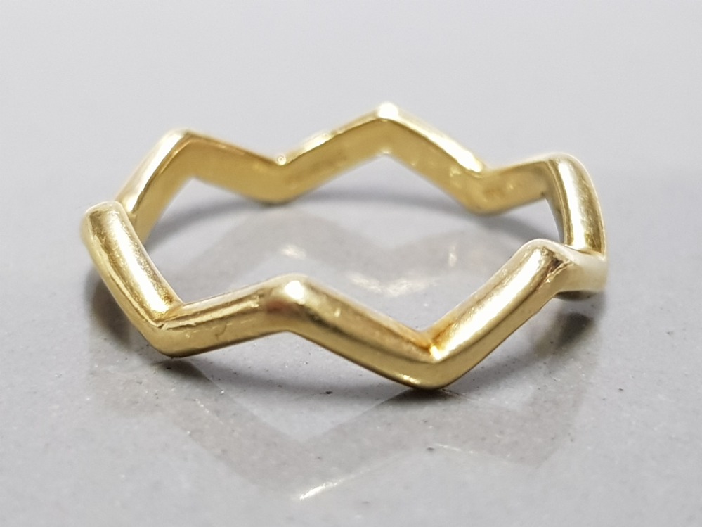 18CT YELLOW GOLD TIFFANY AND CO PALOMA PICASSO ZIG ZAG RING SIZE M1/2 3.2G - Image 2 of 3