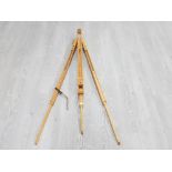 LARGE WOODEN ARTISTS EASEL