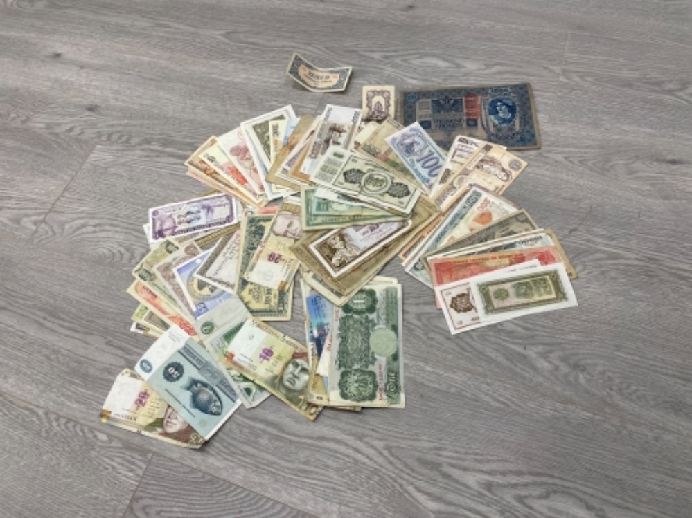 BANKNOTES WORLD ACCUMULATION OVER 100 MIXED NOTES