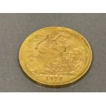 22CT GOLD QUEEN VICTORIA YOUNG HEAD SOVEREIGN 1879