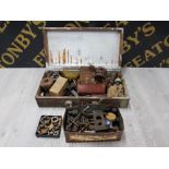 A VINTAGE WOODEN TOOL CHEST CONTAINING VARIOUS TAP AND DIES