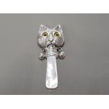 STERLING SILVER CAT FORM BABIES RATTLE WITH MOTHER OF PEARL HANDLE GROSS 13.3G