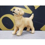 MARCIA SCHLEHR CERAMIC GOLDEN LABRADOR DOG FIGURE 1980S 35/300 11CM