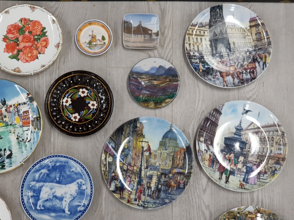 COLLECTION OF COLLECTORS PLATES INCLUDES DAVENPORT, WEDGWOOD AND ROYAL DOULTON ETC - Image 3 of 9