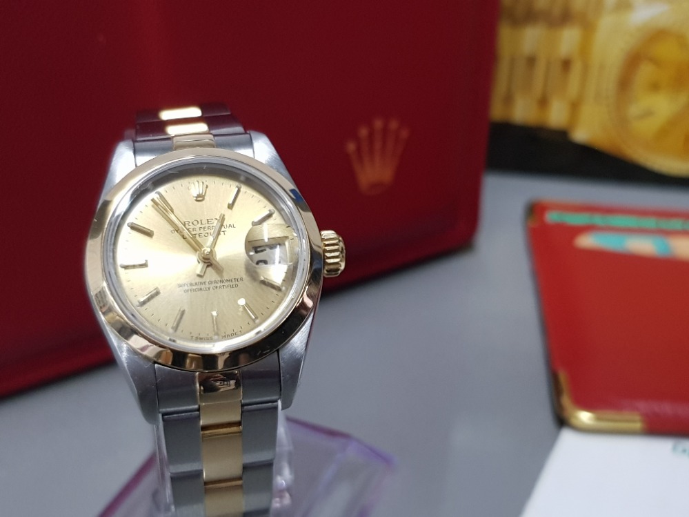 ROLEX LADIES 26MM ROLEX DATEJUST YELLOW GOLD AND STAINLESS STEEL CHAMPAGNE DIAL WITH GOLD BATON - Image 2 of 5