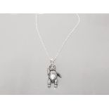 A SILVER ARTICULATED TEDDY BEAR NECKLACE ON SILVER CHAIN 13.5G