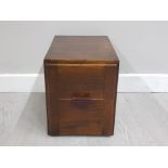 EARLY 20TH CENTURY OAK SINGLE DRAWER TABLE BOX WITH BAKERLITE HANDLE