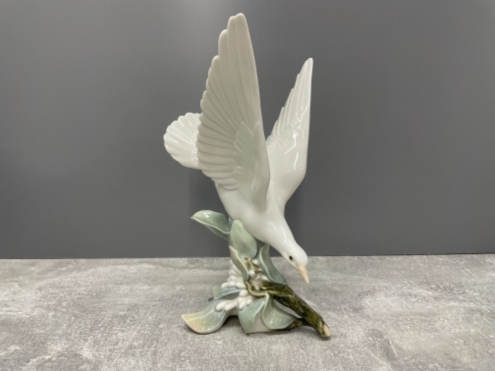 LLADRO 4550 TURTLE DOVE IN ORIGINAL BOX