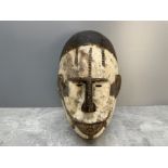 AFRICAN OKWA IDOMA NATURALISTIC SCARIFICATIONS KAOLIN COVERED EARLY 20TH CENTURY