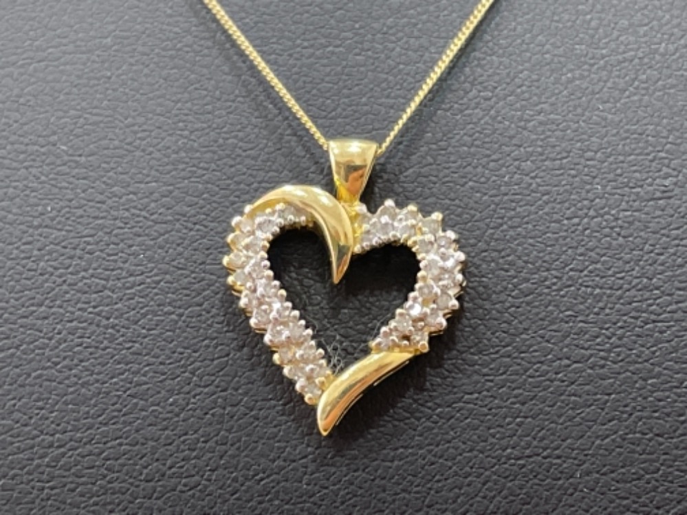 9CT GOLD DIAMOND SET HEART SHAPED PENDANT NECKLACE - Image 2 of 2