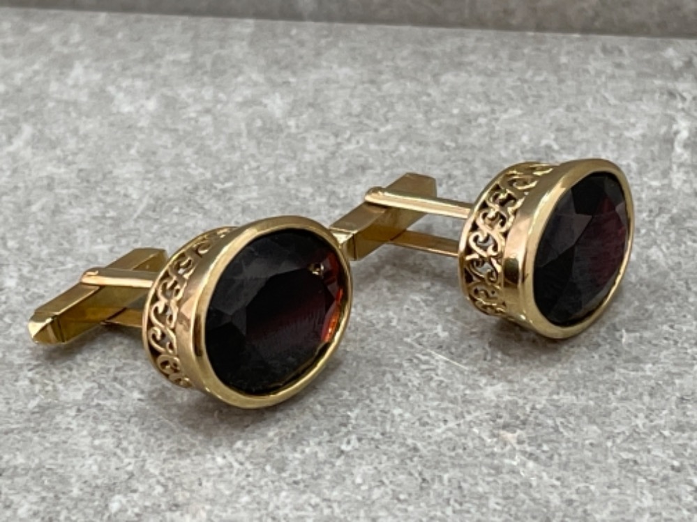 BEAUTIFUL 9CT GOLD GARNET WELL DESIGNED CUFFLINKS 21.2G