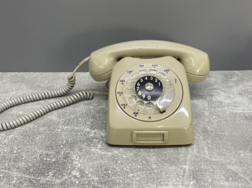 VINTAGE BAKERLITE TELEPHONE