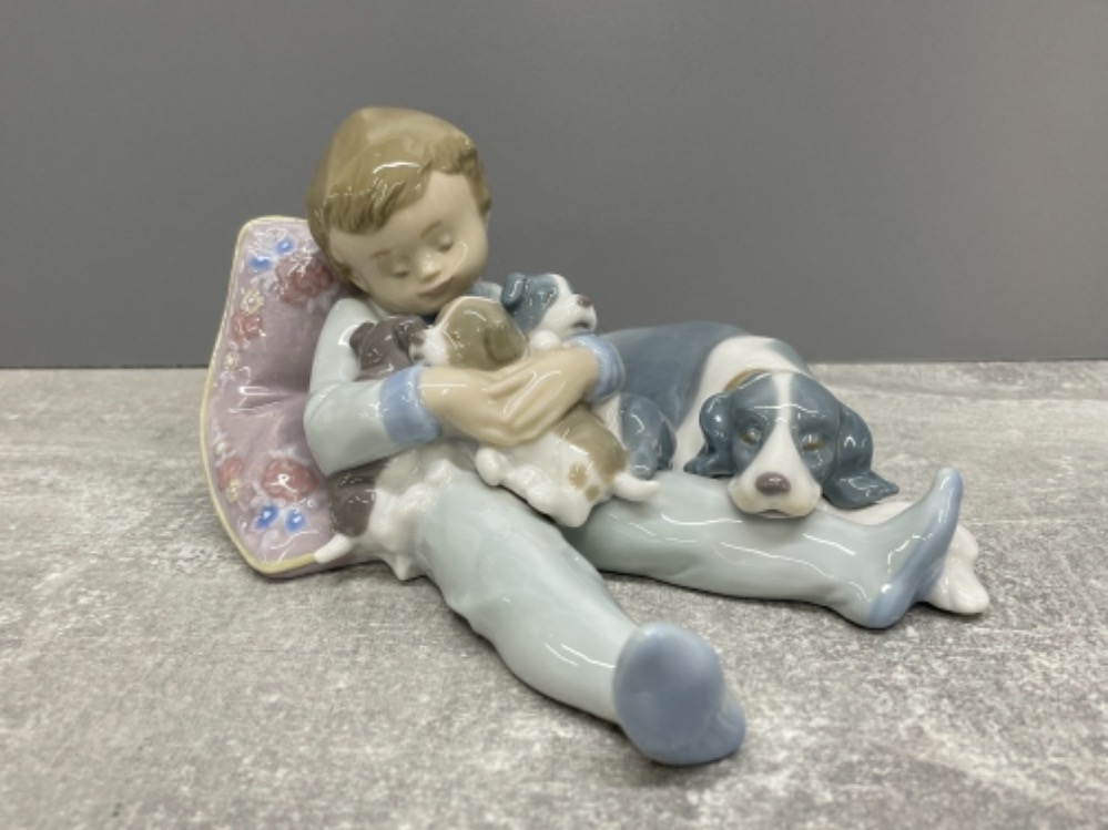 LLADRO 1535 SWEET DREAMS IN ORIGINAL BOX