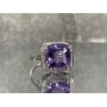 9CT WHITE GOLD DIAMOND AMETHYST CLUSTER RING SIZE T