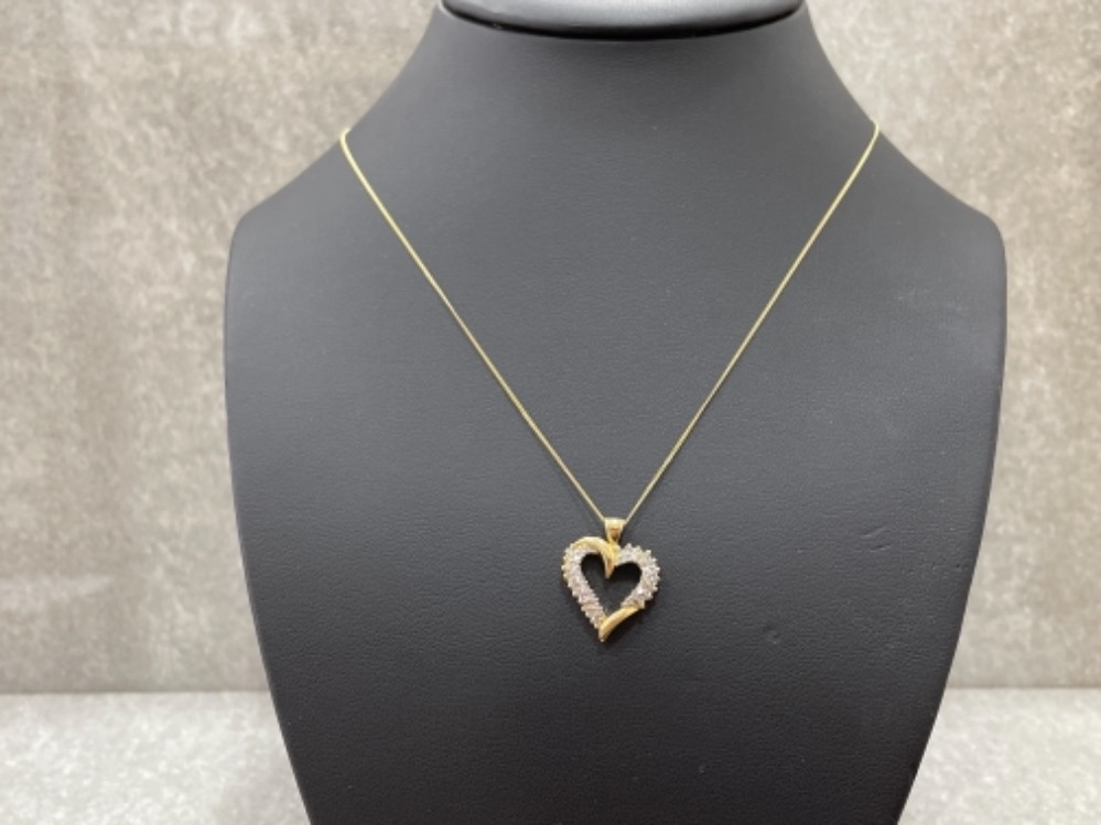 9CT GOLD DIAMOND SET HEART SHAPED PENDANT NECKLACE