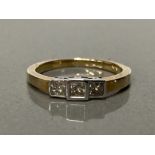 9CT YELLOW GOLD 3 STONE DIAMOND RING 0.25CT SIZE K GROSS 2G